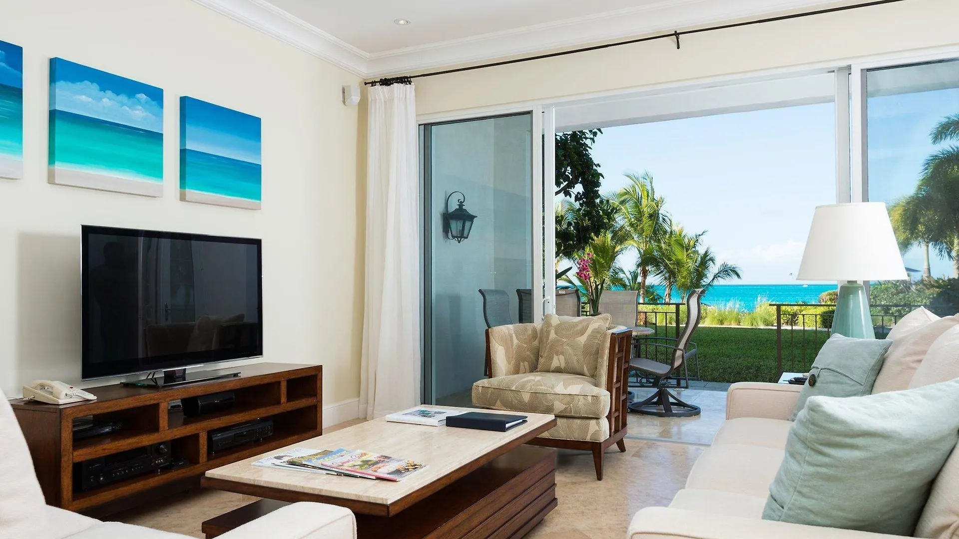 The Regent Grand Hotel Grace Bay Resort