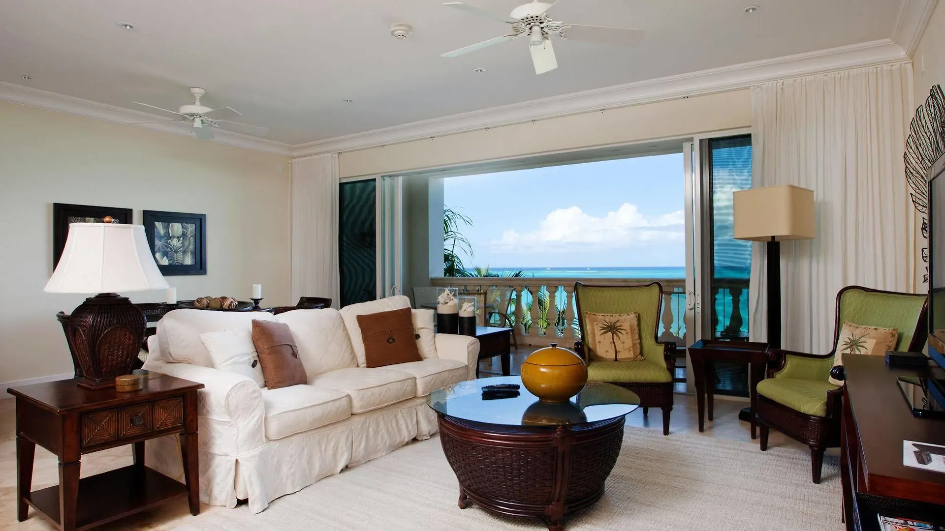 The Regent Grand Hotel Grace Bay Resort
